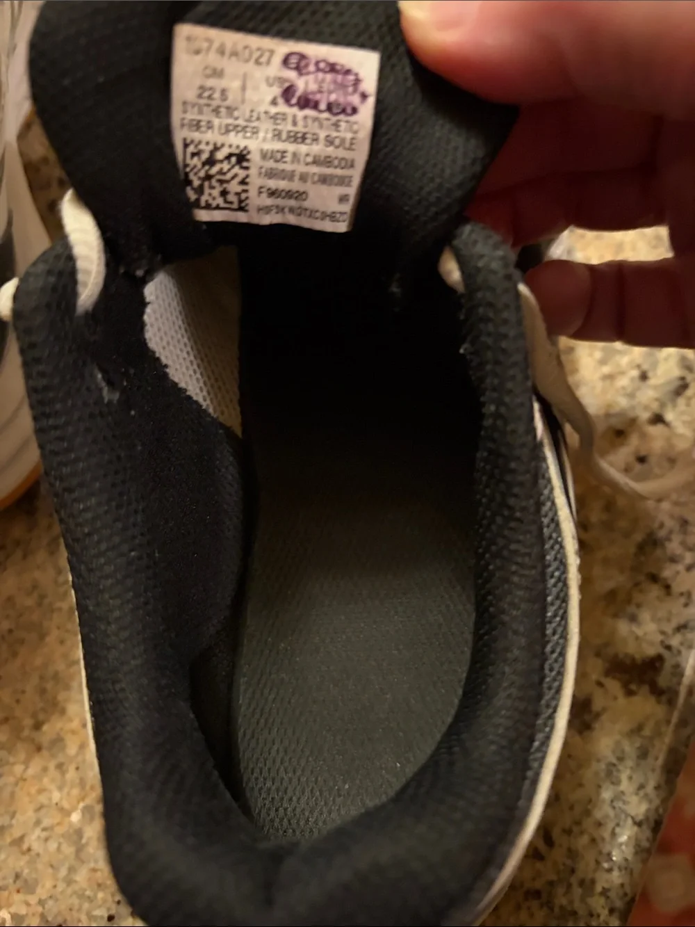 Aasics Upcourt 4 Girls Volleyball Shoes